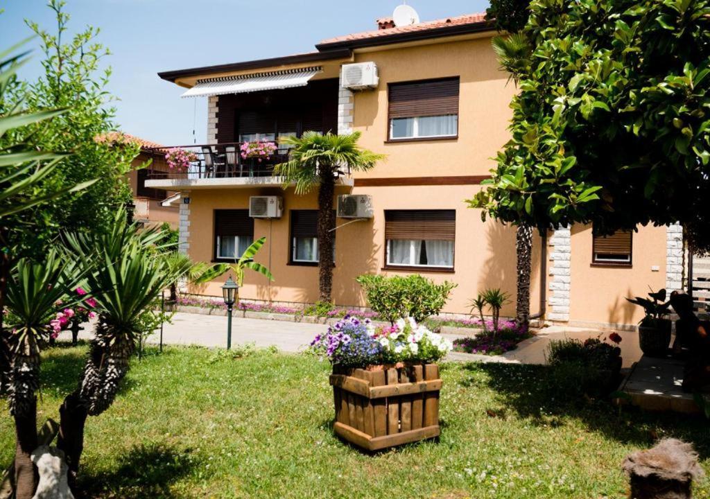 Apartment Anna Umag Kültér fotó